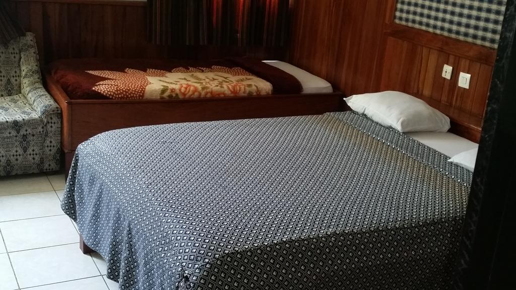Saffana Hotel Дуала Номер фото