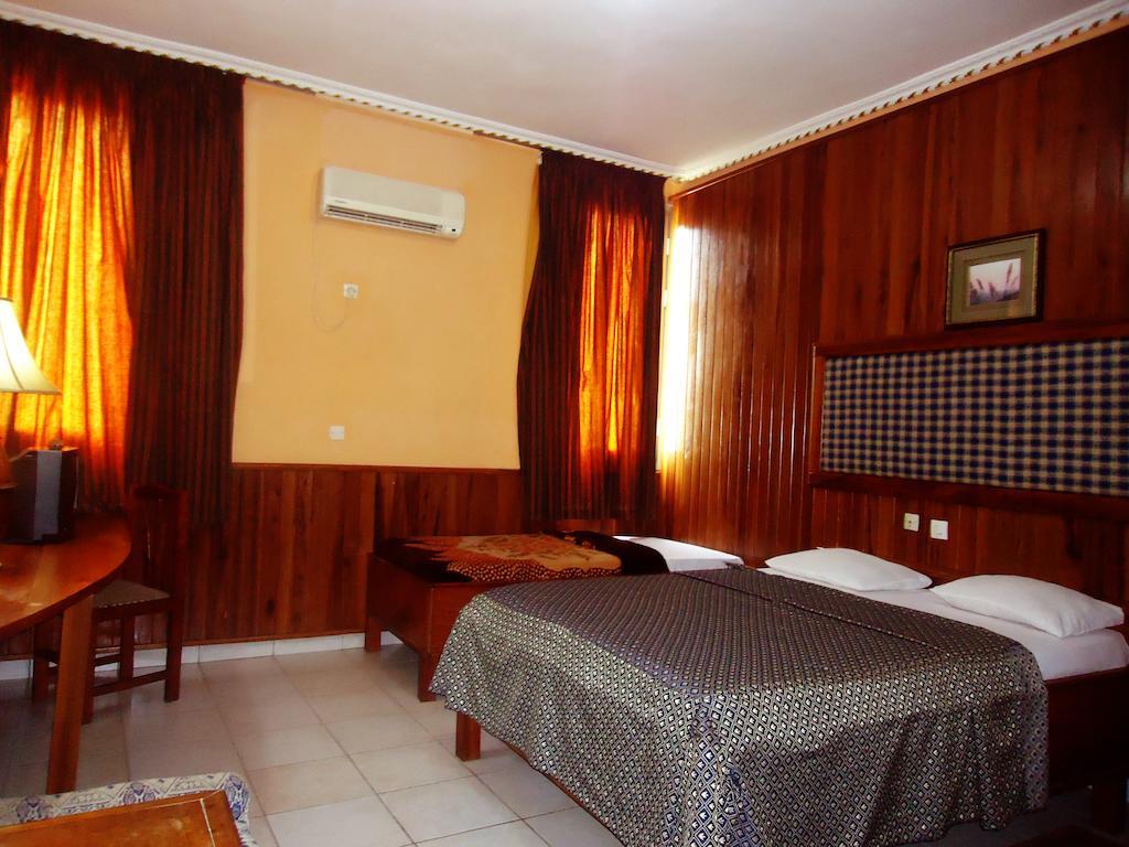Saffana Hotel Дуала Номер фото